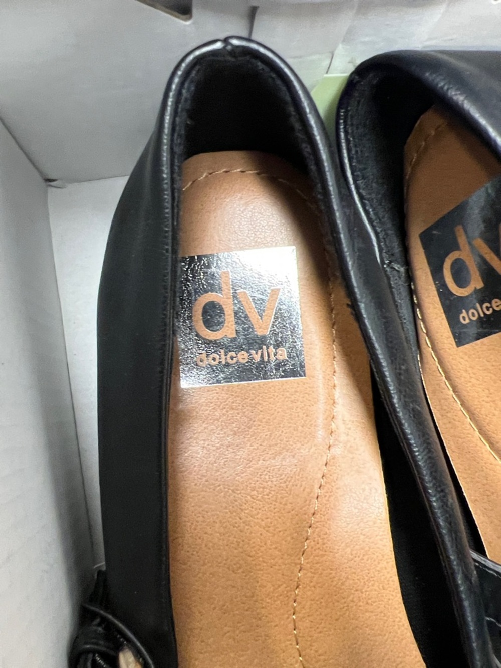 Dolce Vita Black Flats with Gold Buckle Detail Size 8 1/2 - Picture 9 of 11